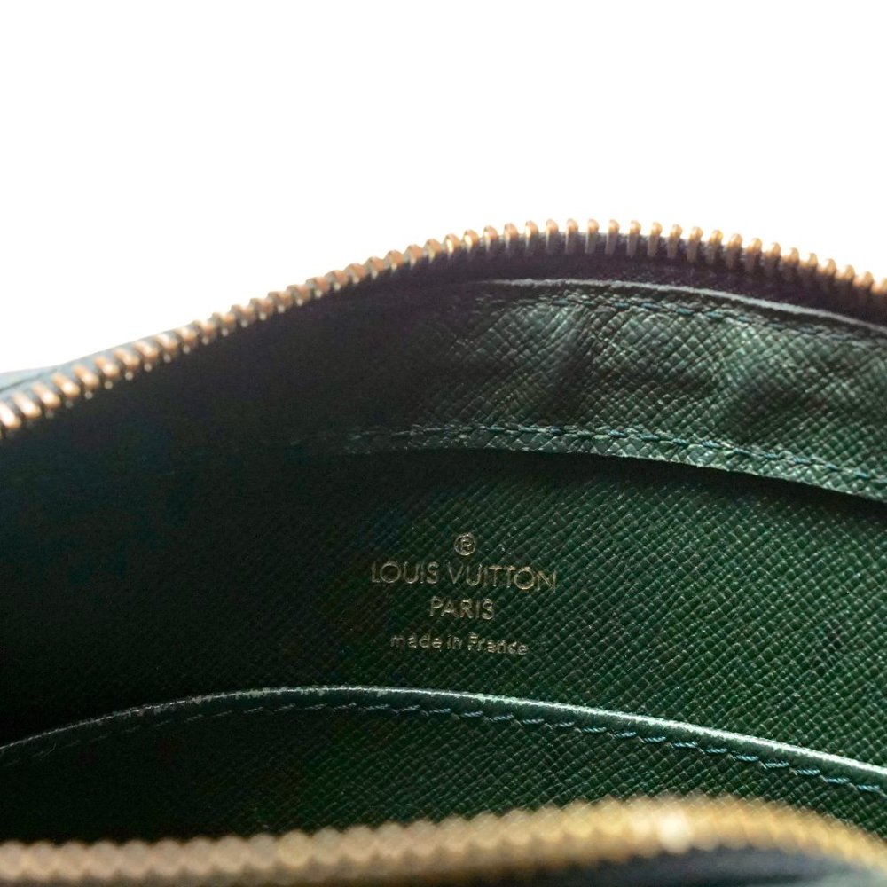 Auth Louis Vuitton Taiga Baikal Grizzu #2502L26 - Picture 11 of 12